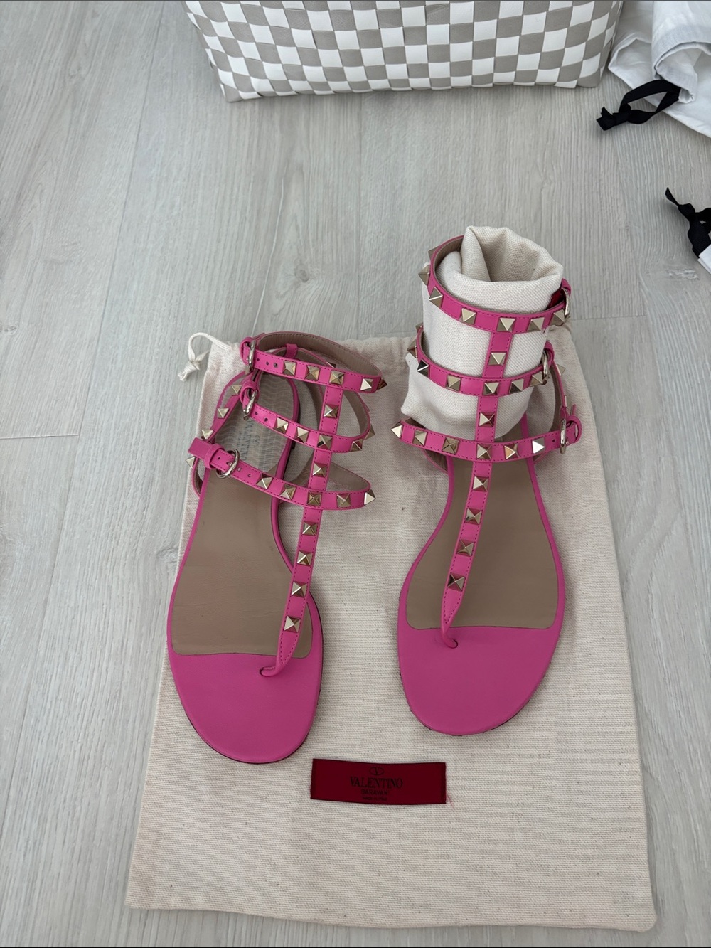 Valentino Garavani fuchsia Rockstud multi-strap sandals